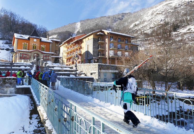 Résidence Néméa Les Grands Ax Ax-les-Thermes Esterno foto